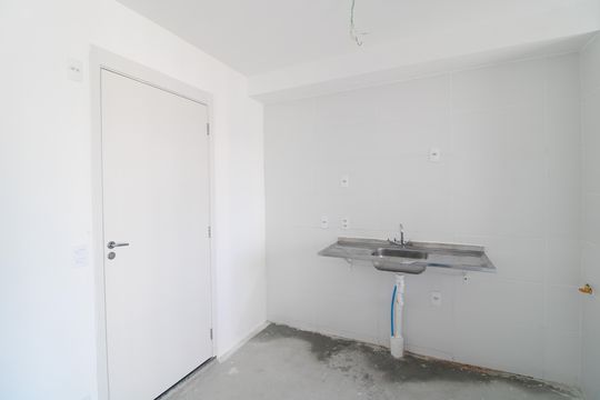 Cozinha de apartamento para alugar com 2 quartos, 39m² em Vila Gea, São Paulo