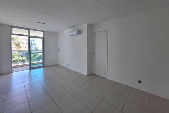 Suíte 3 de apartamento à venda com 3 quartos, 190m² em Itacoatiara, Niterói