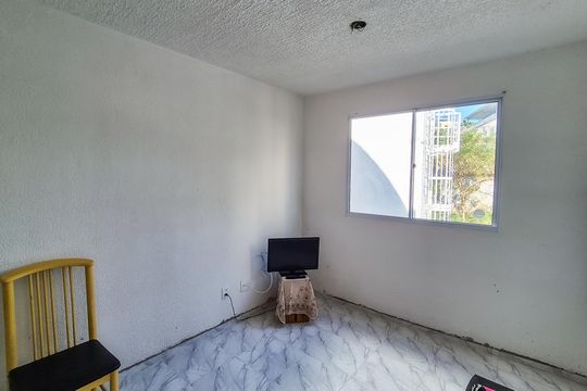 Sala de apartamento para alugar com 2 quartos, 40m² em Brás de Pina, Rio de Janeiro