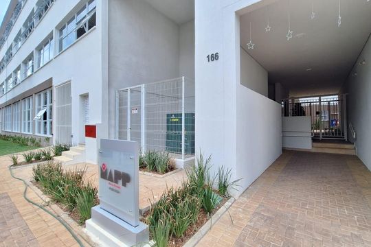 Fachada de apartamento para alugar com 1 quarto, 27m² em Parque Industrial Tomas Edson, São Paulo