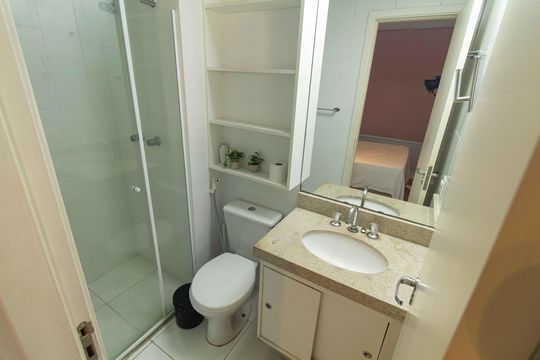 Banheiro de kitnet/studio à venda com 0 quarto, 28m² em Aclimação, São Paulo