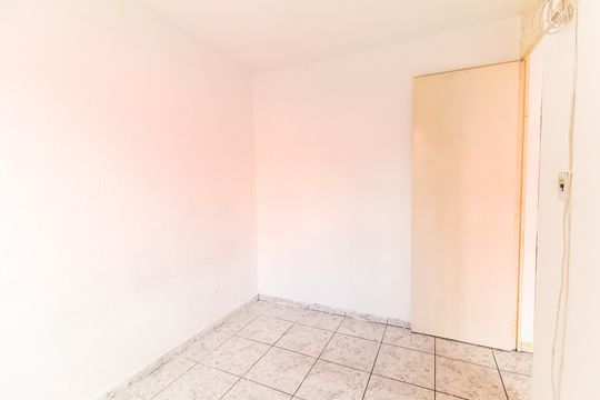 Quarto 1 de apartamento para alugar com 2 quartos, 42m² em Cidade Tiradentes, São Paulo