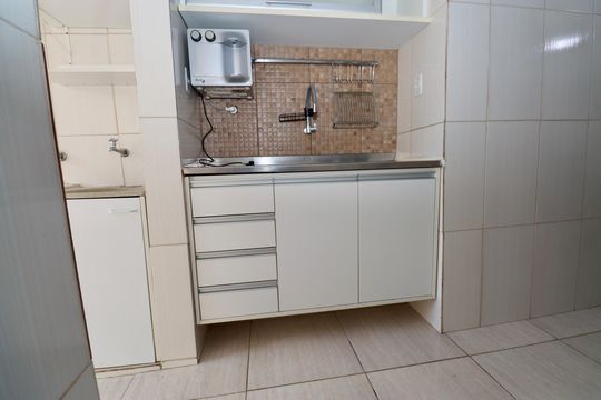 Cozinha de casa de condomínio para alugar com 2 quartos, 60m² em Cabula, Salvador