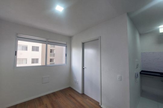 Sala de apartamento para alugar com 2 quartos, 35m² em Veleiros, São Paulo