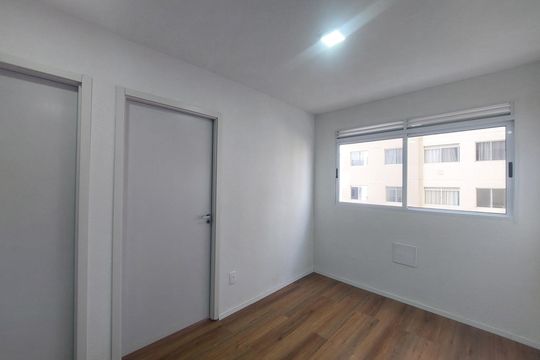 Apartamento para alugar com 2 quartos, 35m² em Veleiros, São Paulo