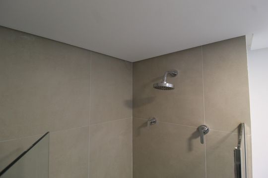 Banheiro da Suíte de apartamento para alugar com 1 quarto, 33m² em Indianópolis, São Paulo