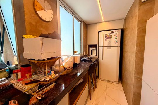 Cozinha de apartamento à venda com 4 quartos, 246m² em Estoril, Belo Horizonte