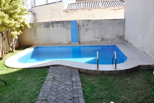 Condomínio - Piscina de casa de condomínio à venda com 2 quartos, 89m² em Vila Mangalot, São Paulo
