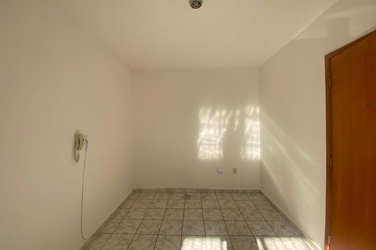 Sala de apartamento para alugar com 3 quartos, 42m² em Granjas Primavera (Justinópolis), Contagem