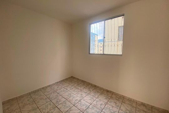 Quarto de apartamento para alugar com 3 quartos, 42m² em Granjas Primavera (Justinópolis), Contagem