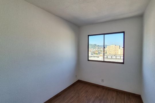 Quarto 2 de apartamento para alugar com 2 quartos, 43m² em Vaz Lobo, Rio de Janeiro