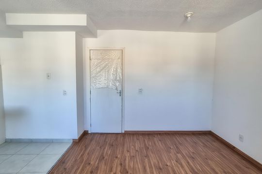 Sala de apartamento para alugar com 2 quartos, 43m² em Vaz Lobo, Rio de Janeiro