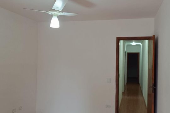 Quarto de casa para alugar com 3 quartos, 240m² em Vila Esperança, São Paulo