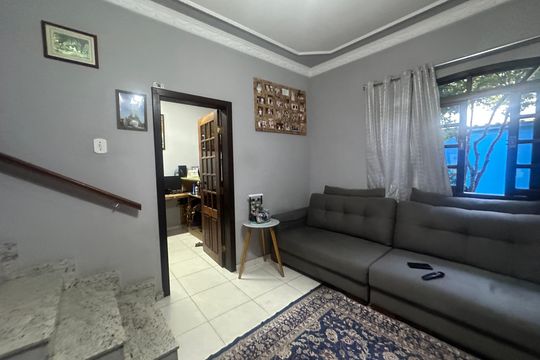 Sala de casa à venda com 5 quartos, 295m² em Jardim Silveira, Barueri