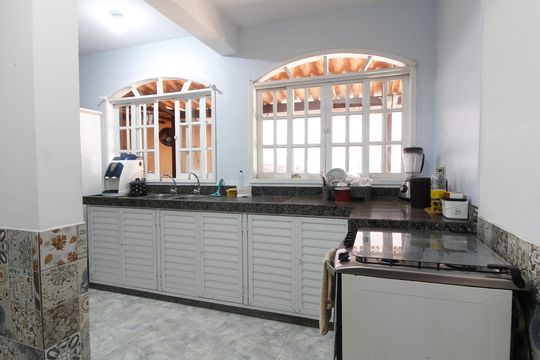 Cozinha de casa para alugar com 3 quartos, 140m² em São Cristóvão, Cabo Frio