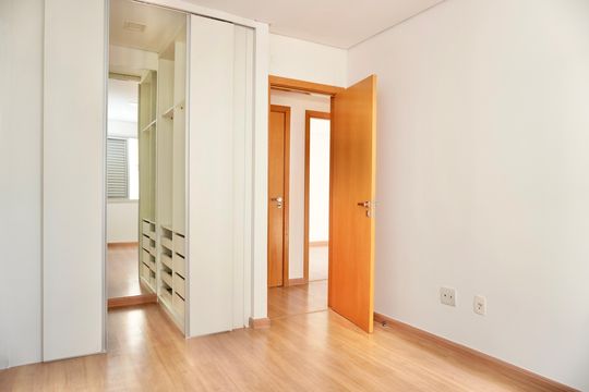 Suíte  de apartamento para alugar com 3 quartos, 180m² em Santo Antônio, Belo Horizonte