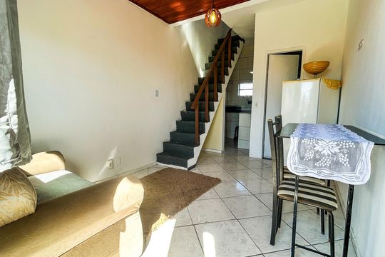 Kitnet/Studio para alugar com 1 quarto, 45m² em Jardim Miramar, Rio das Ostras