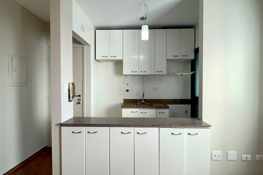 Cozinha de apartamento para alugar com 1 quarto, 32m² em Jardim Paulista, São Paulo