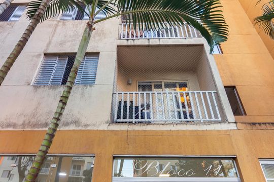 Fachada de apartamento para alugar com 2 quartos, 58m² em Piratininga, Osasco