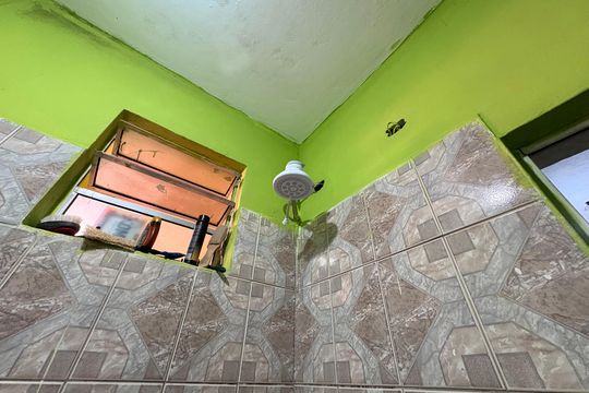 Banheiro de casa à venda com 1 quarto, 200m² em Cidade São Jorge, Santo André