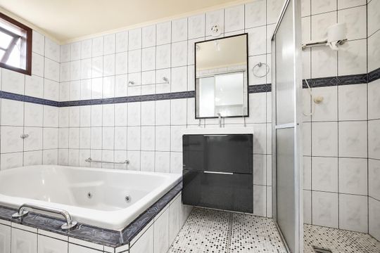 Banheiro de casa para alugar com 3 quartos, 128m² em Centro, Gravataí
