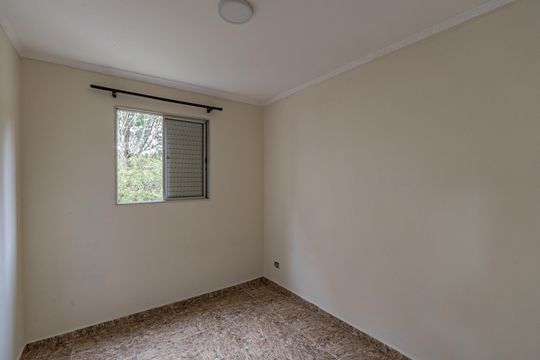Quarto 1 de apartamento para alugar com 2 quartos, 65m² em Vila Moraes, São Paulo