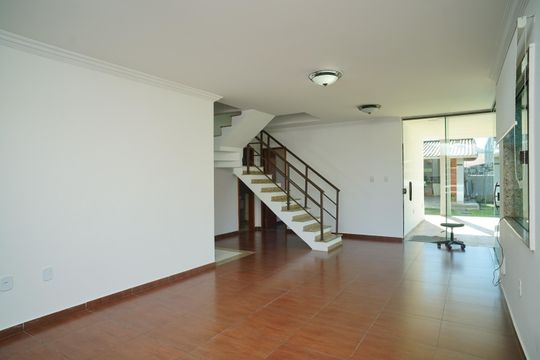 Casa de Condomínio para alugar com 4 quartos, 251m² em Inoã, Maricá