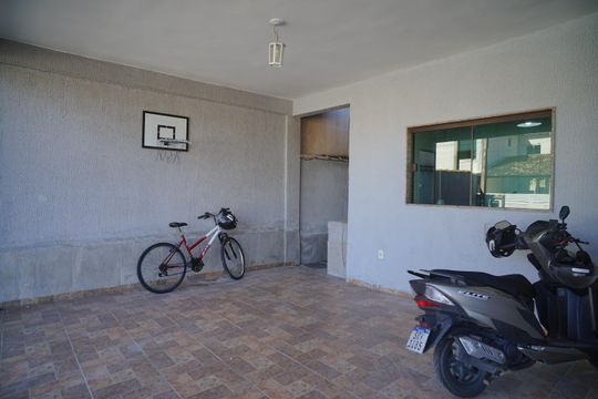 Garagem de casa de condomínio para alugar com 4 quartos, 251m² em Inoã, Maricá