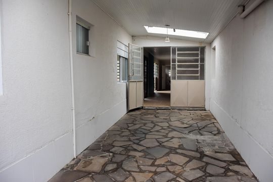 Portão Garagem de casa para alugar com 2 quartos, 180m² em Vila Princesa Izabel, Cachoeirinha