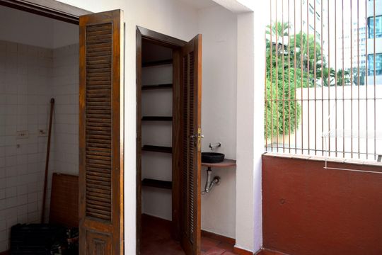 Quintal de casa para alugar com 2 quartos, 98m² em Jardim Paulista, São Paulo