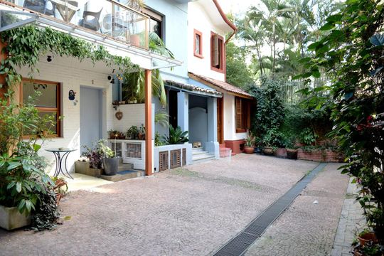 Área externa de casa para alugar com 2 quartos, 98m² em Jardim Paulista, São Paulo