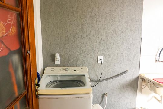 Área de Serviço de casa de condomínio para alugar com 3 quartos, 112m² em Espírito Santo, Porto Alegre