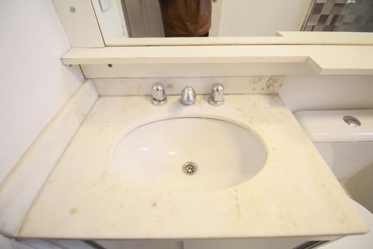 Banheiro - Torneira de apartamento para alugar com 1 quarto, 38m² em Super Quadra Morumbi, São Paulo