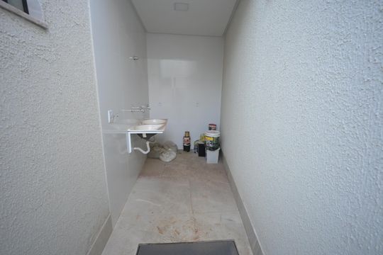 Casa à venda com 3 quartos, 132m² em Jardim Presidente, Goiânia