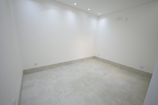 Casa à venda com 3 quartos, 132m² em Jardim Presidente, Goiânia