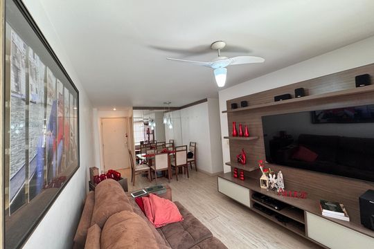 Sala de apartamento à venda com 2 quartos, 81m² em Recreio dos Bandeirantes, Rio de Janeiro