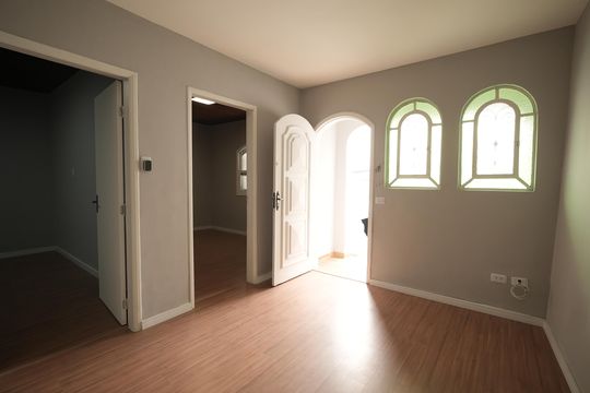 Sala de casa para alugar com 2 quartos, 143m² em Vila Alice, Santo André