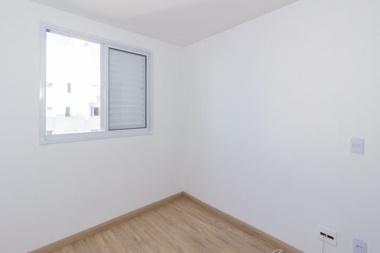 Quarto 1 de apartamento para alugar com 2 quartos, 44m² em Jardim Iris, São Paulo