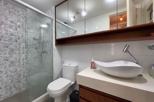 Banheiro Social de apartamento para alugar com 1 quarto, 30m² em Recreio dos Bandeirantes, Rio de Janeiro