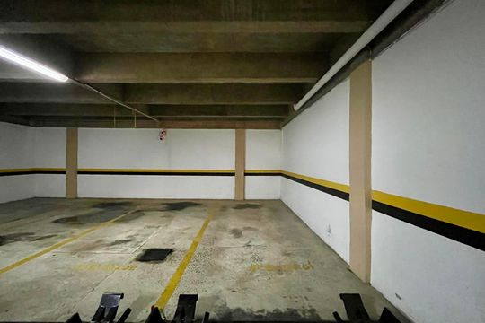 Garagem de apartamento para alugar com 1 quarto, 40m² em Centro, Campinas