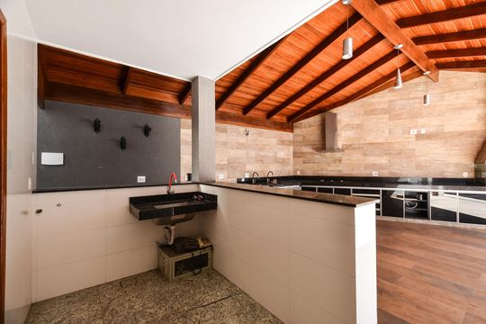 Área de Serviço de casa para alugar com 4 quartos, 265m² em Gutierrez, Belo Horizonte