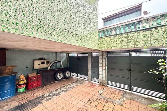 Garagem de casa para alugar com 2 quartos, 60m² em Jardim Soraia, São Paulo