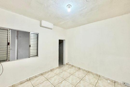 Suíte de casa para alugar com 2 quartos, 60m² em Jardim Soraia, São Paulo