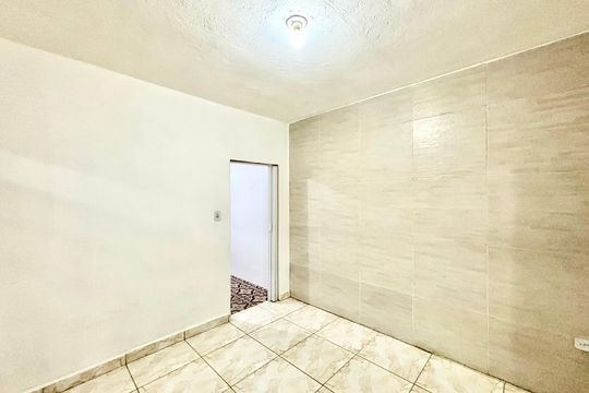 Sala de casa para alugar com 2 quartos, 60m² em Jardim Soraia, São Paulo