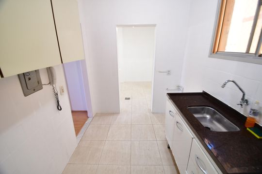 Cozinha de apartamento à venda com 2 quartos, 77m² em Jardim Guanabara, Campinas