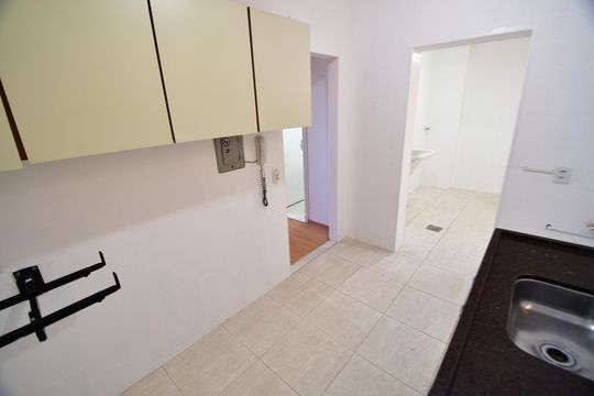 Cozinha de apartamento à venda com 2 quartos, 77m² em Jardim Guanabara, Campinas
