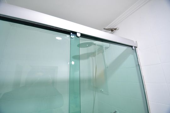 Banheiro de apartamento à venda com 2 quartos, 77m² em Jardim Guanabara, Campinas