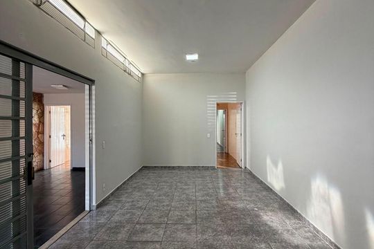 Casa à venda com 3 quartos, 157m² em Bela Vista, Jundiaí