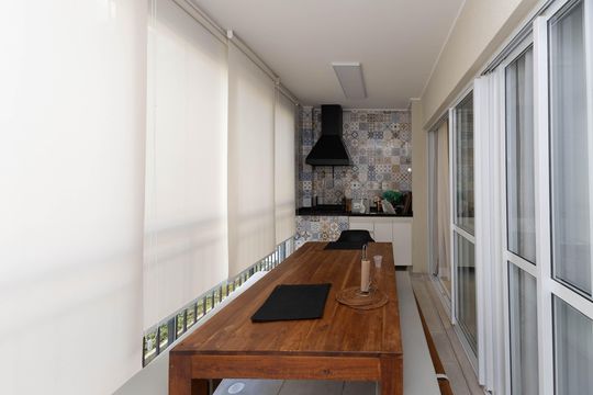 Varanda  de apartamento para alugar com 3 quartos, 175m² em Vila Irmaos Arnoni, São Paulo