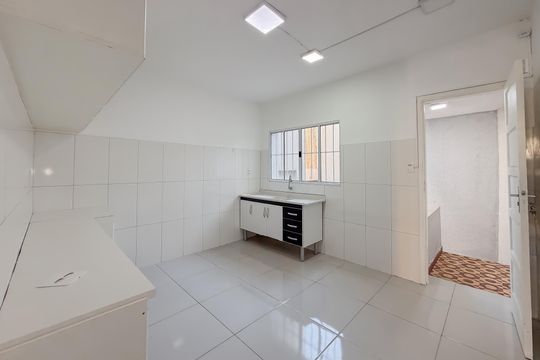 Cozinha de casa para alugar com 2 quartos, 100m² em Vila Dom Pedro I, São Paulo